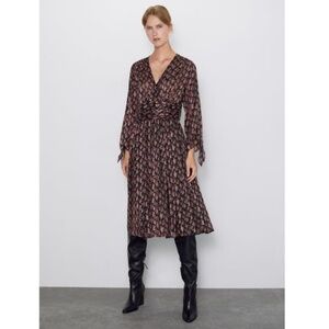 Zara Long Sleeve Floral Printed Midi Dress - size Medium